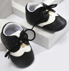 נעל לתינוק שחור לבן חגיגית